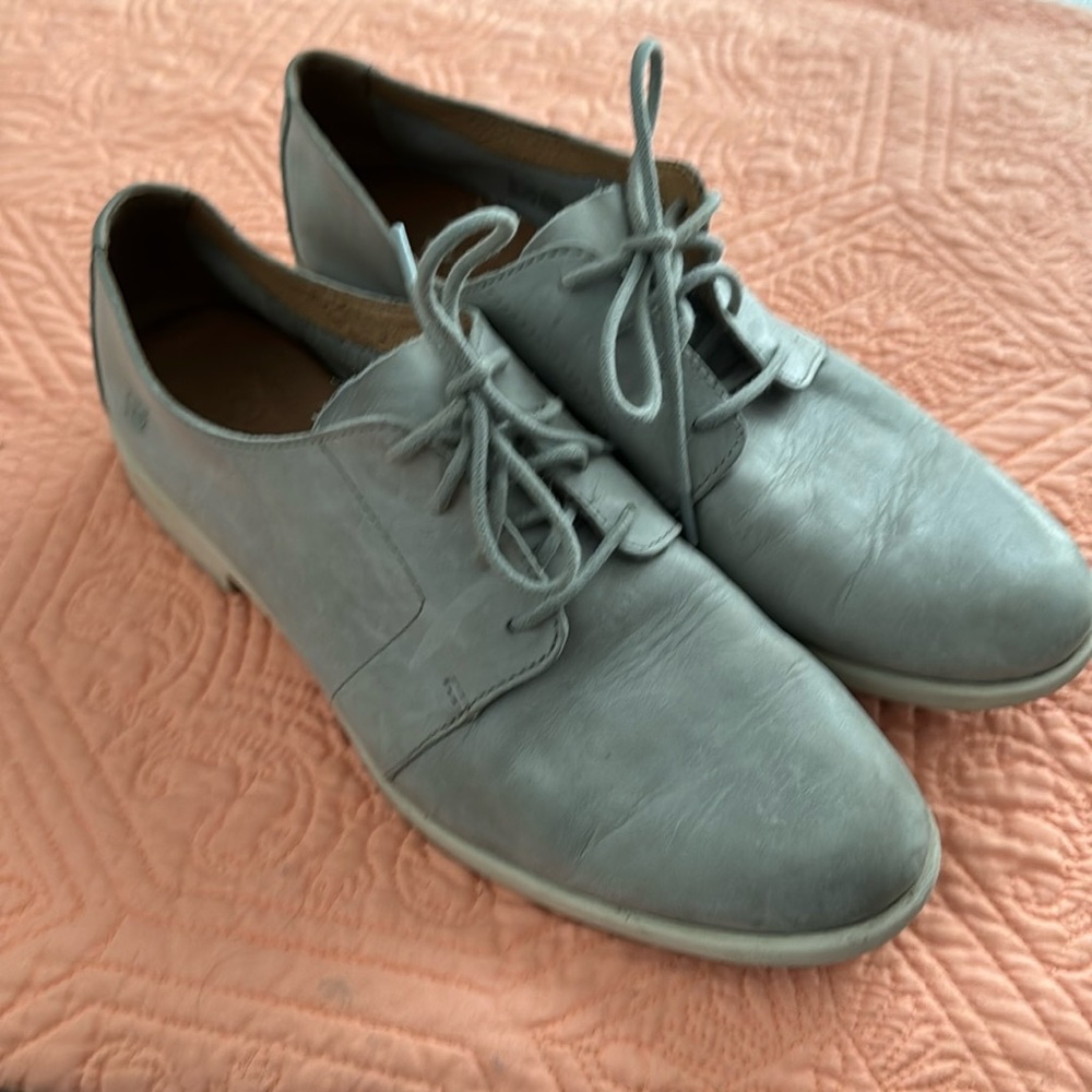Born Gray leather oxfords